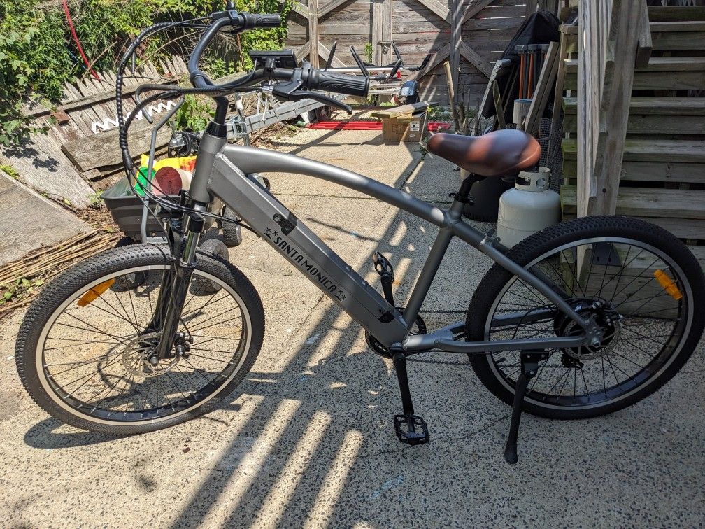 Santa Monica & Classic E Bikes