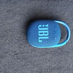JBL Clip 4