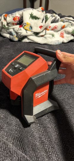 Milwaukee compressor