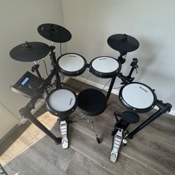 Electric Drum Kit. DED-200