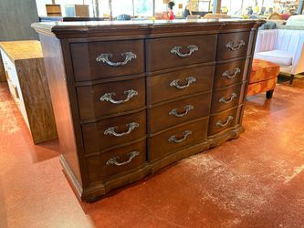 BERNHARDT Belmont Brown Serpentine 12-Drawer Dresser