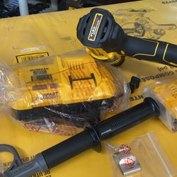 1/2 in. Hammer Drill/Driver with FLEXVOLT ADVANTAGE with (1) XR 4.0Ah Battery & Charger 