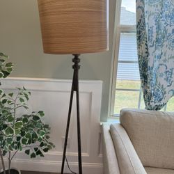 Floor lamp