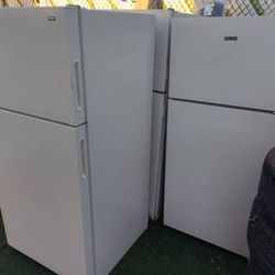 Apartment Size Refrigerators 