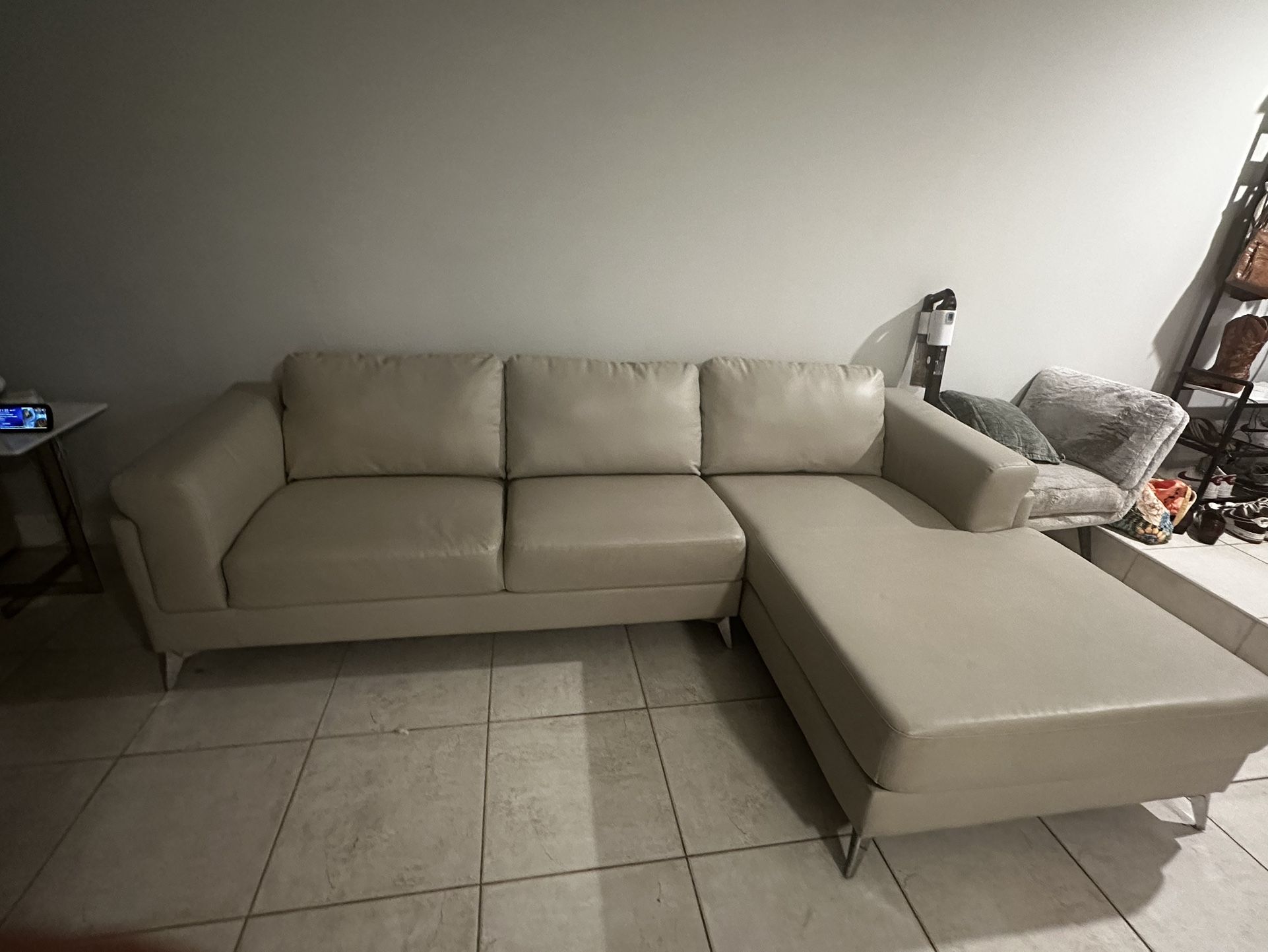 Modern Cream Sectional Sofa - Excellent Condition