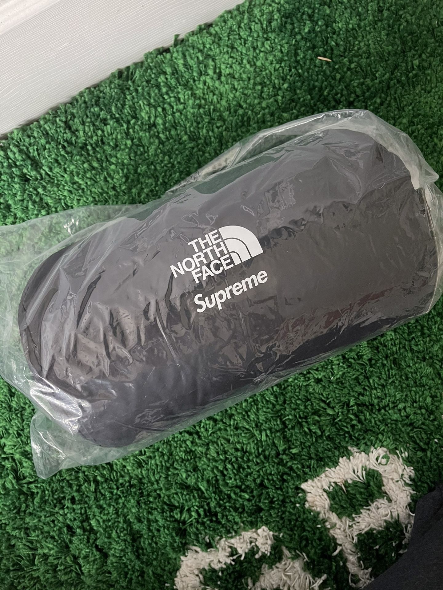 Supreme TNF Nuptse Blanket Red