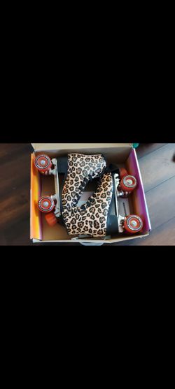 Rolling skates size 8  new