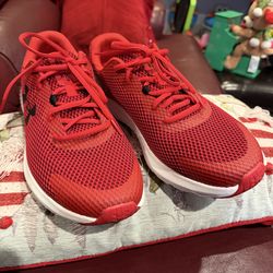 Under Armour men shoes size 115