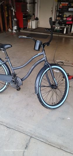 Women 26" Beach Cruiser In Excellent Condition Firm Price ready to ride