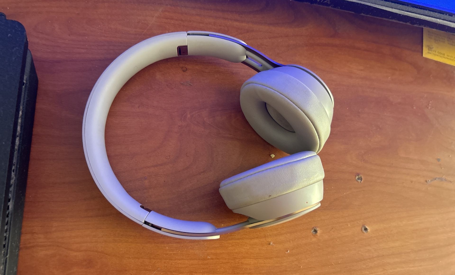 Gray Solo Pro Wireless Beats