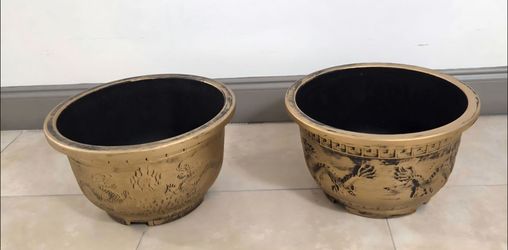 *** CLEARANCE *** PAIR of 15" (Diameter) Gold Resin Planters (2 for $30) @ Lasting Creations