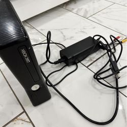 Xbox 360 with games, controllers
