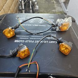 Square Style Turn Signals (Blinkers)