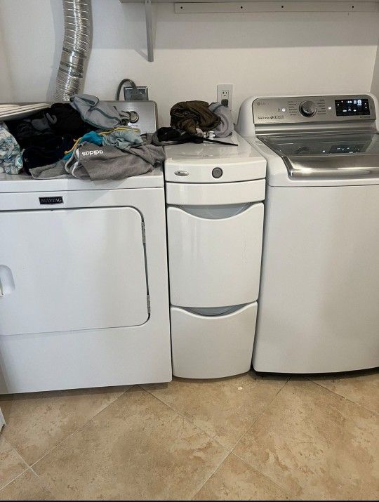 Whirlpool Laundry Tower 