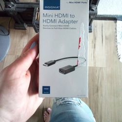 Insignia Mini HDMI to HDMI Adapter 
