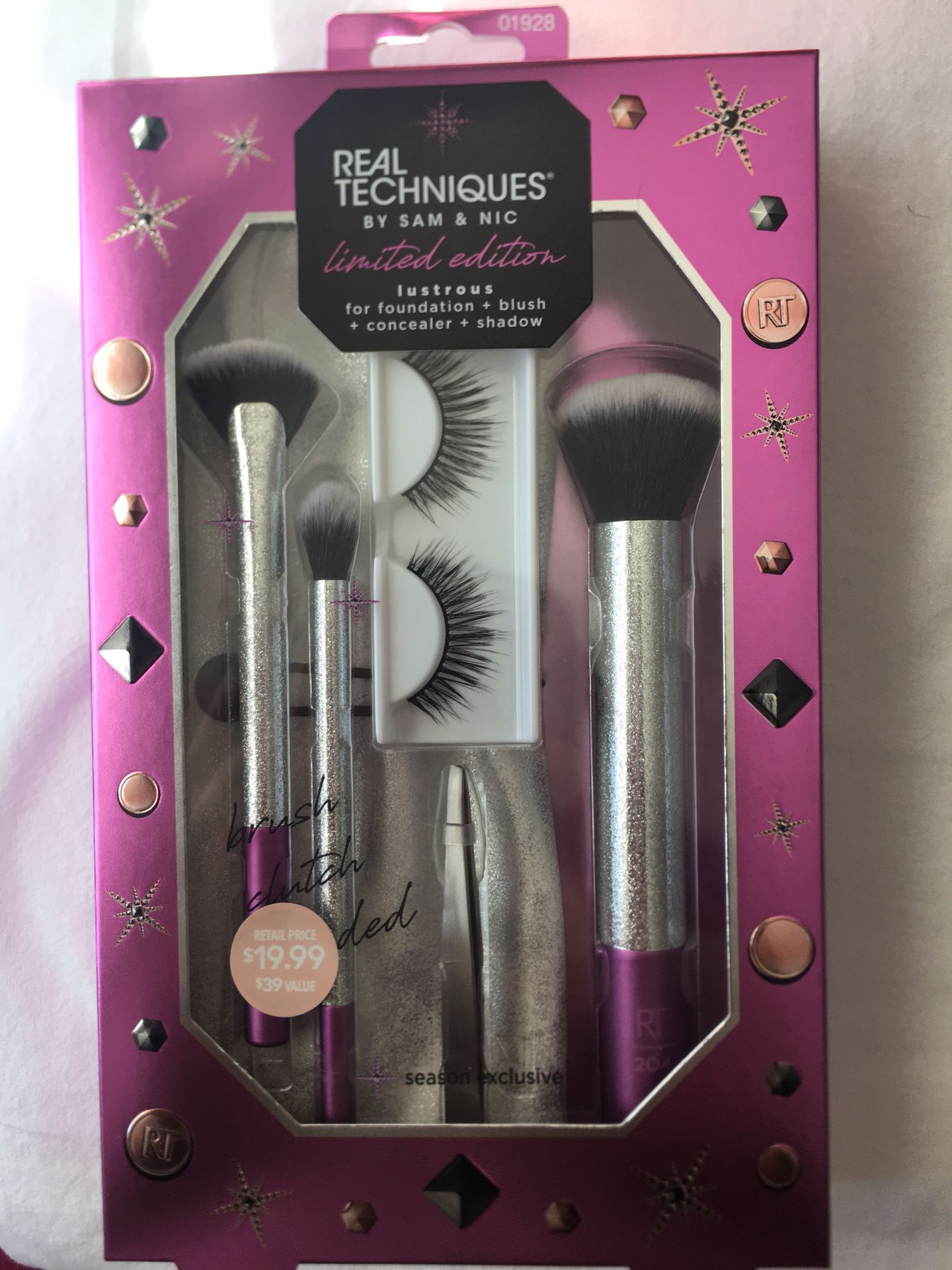 Real techniques brush sets , limited edition, 10$ each “Perfect Christmas Gift!”