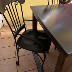 $375- 6 Very Nice Heavy Duty Quality Farmhaus Chairs With Table 
