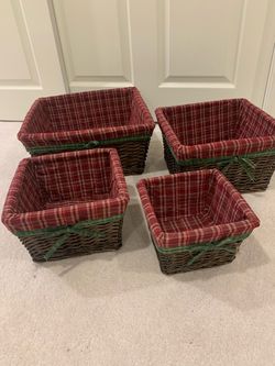 Set of 4 nested baskets