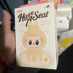 Labubu Have A Seat (baba)