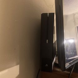 A Perfectly Working Xbox One Though With No Controller Also With Game: Cod WW2