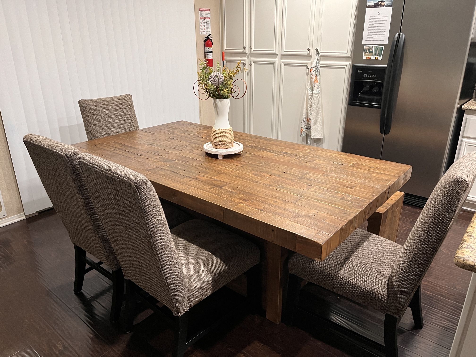 Ashley Sommerford Dining Set Furniture