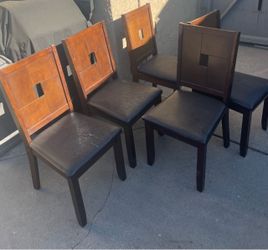 5 dinning chairs ( solid wood)