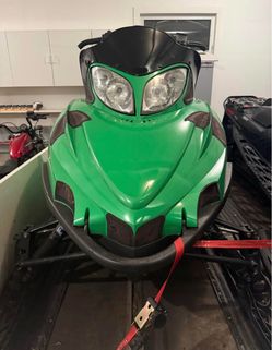 Green Arctic Cat M7 Snowmobile $1400 BRO