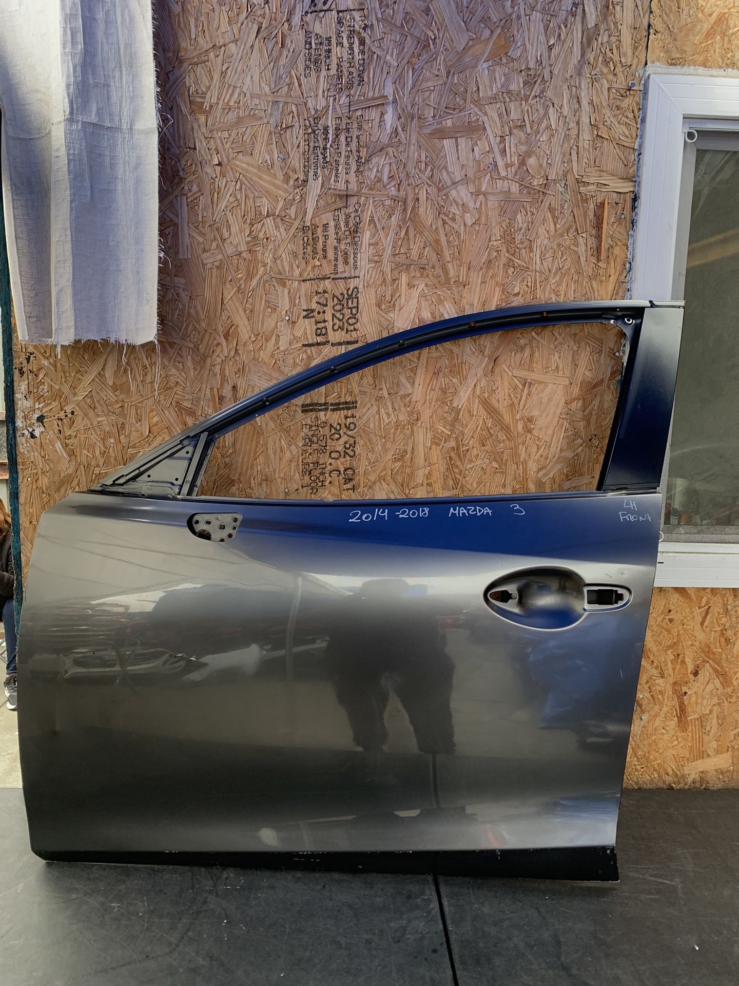 2014 2015 2016 2017 2018 MAZDA 3 LEFT FRONT DOOR OEM USED