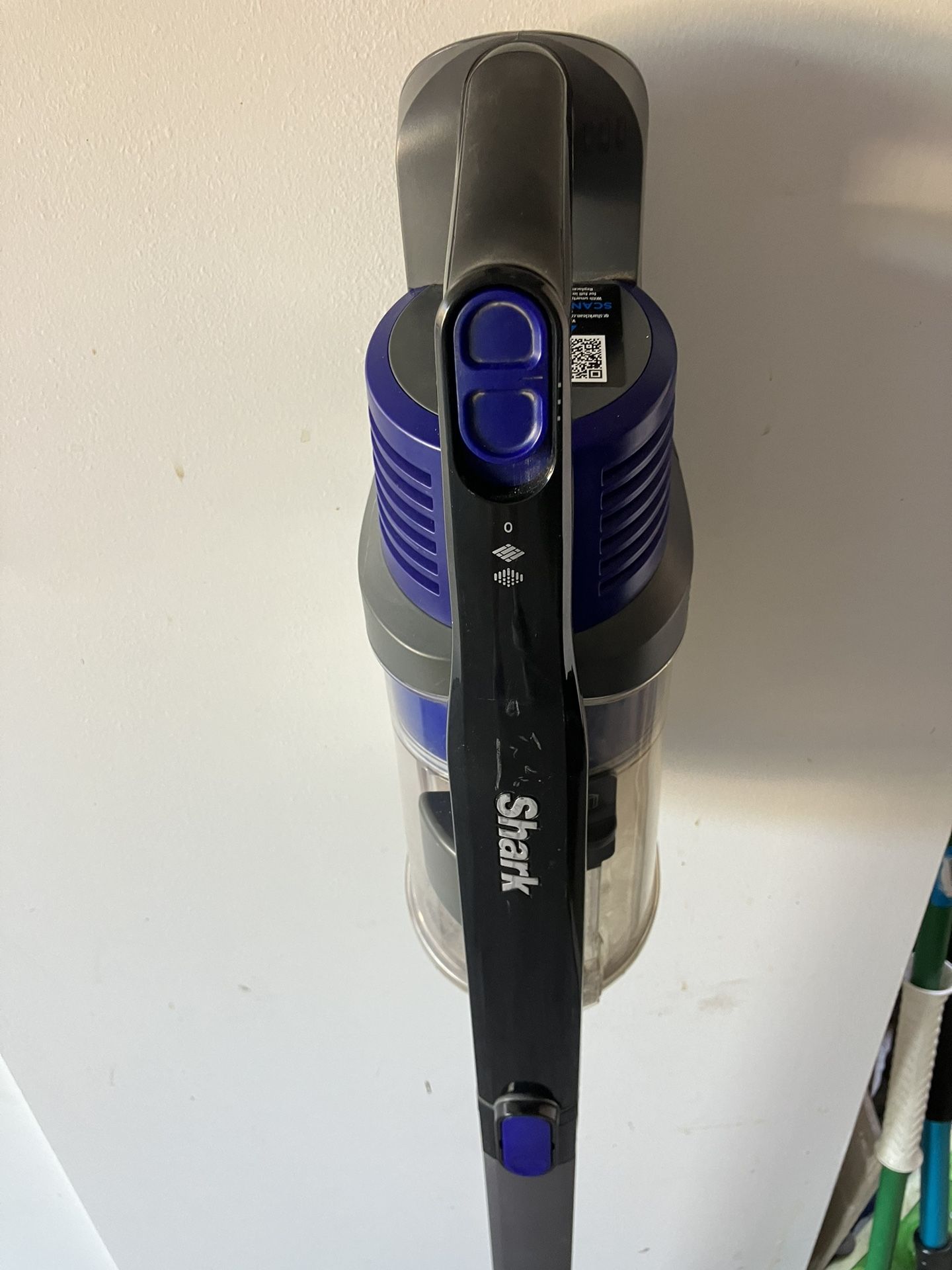 Vacuum Shark rocket,Like New ,Cordless With Charger