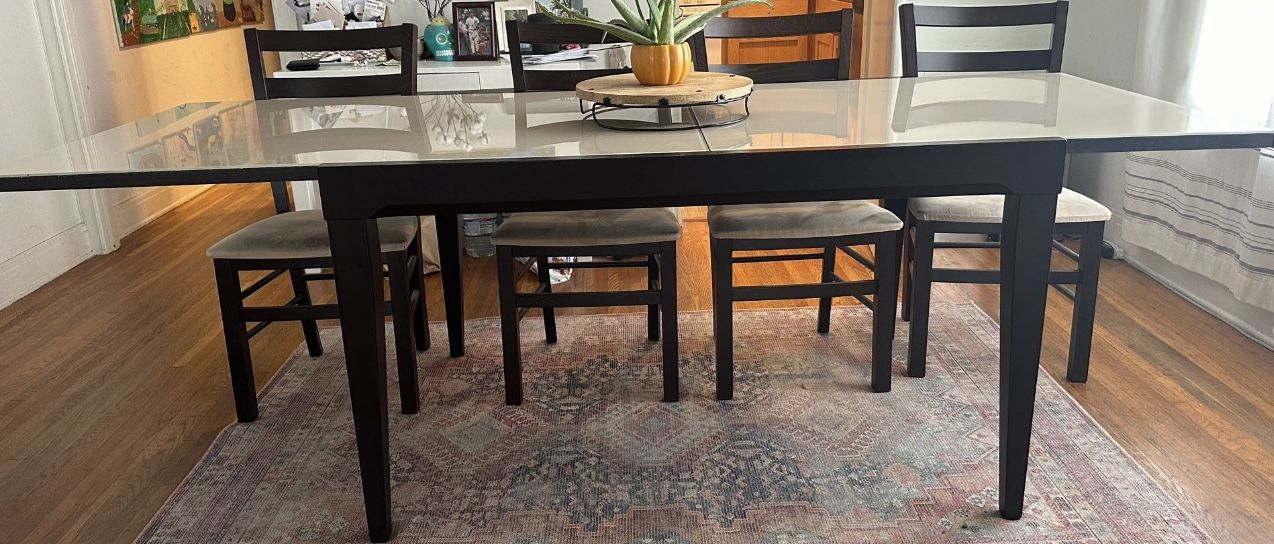 Glass Top Extendable Dining Table w/ 4 Chairs