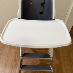 4 Moms , White & Gray High Chair