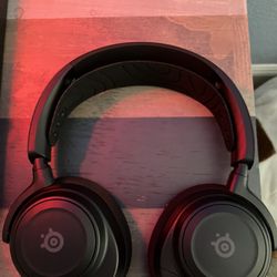 SteelSeries - Arctis Nova 7 Wireless Gaming Headset