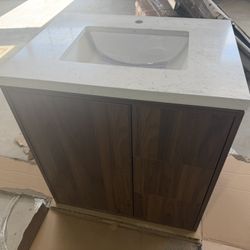 Vanity 30x19.5 . New In Box!