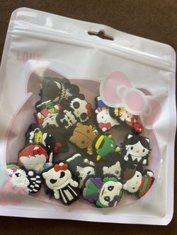 17 Piece Hello Kitty X Halloween Croc Charms