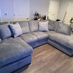 Gray Sectional With Chaise