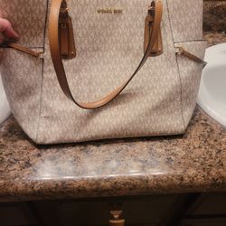 Michael Kors Hand Purse