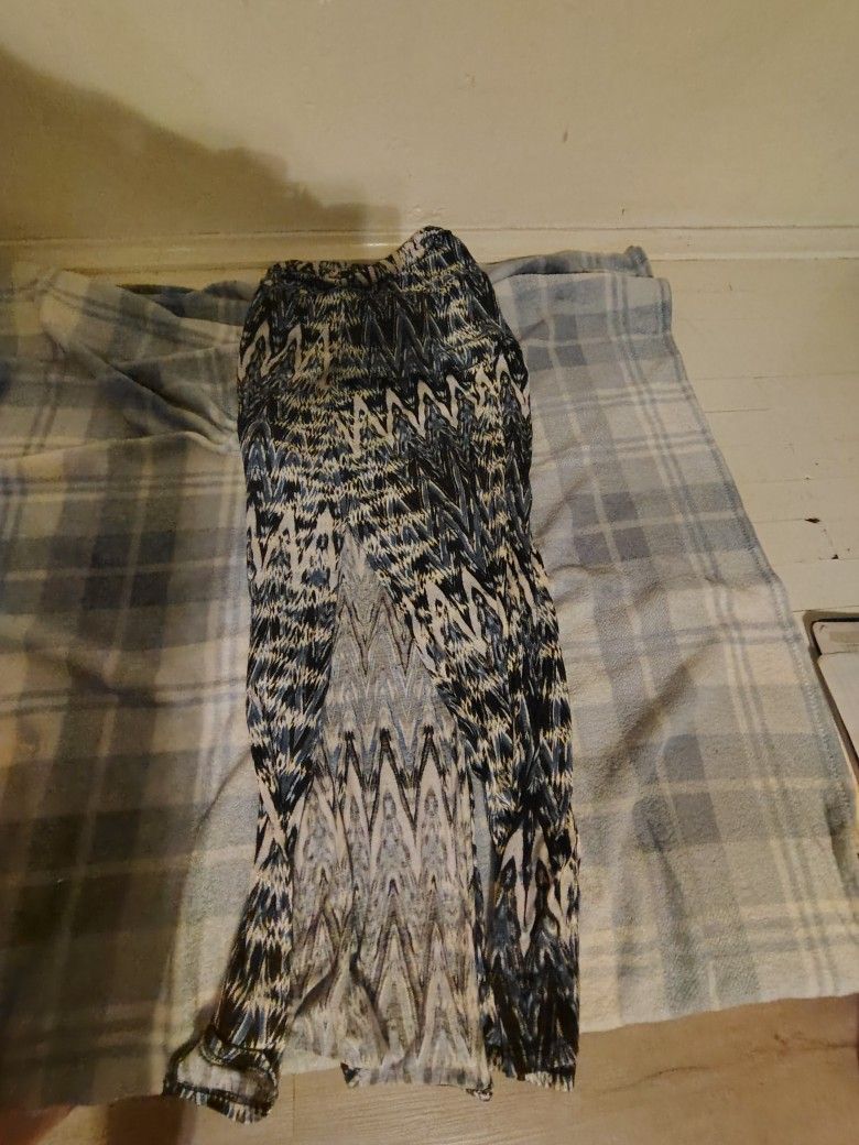 Blue Patterned Size Small Skirt
