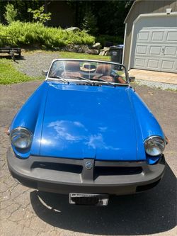 1977 MGB