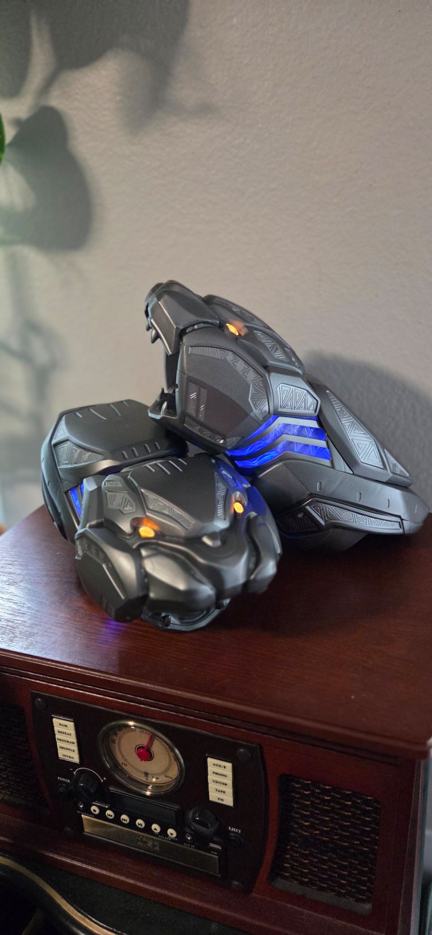 Vibranium Gauntlets