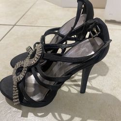 Black Heels Size 6