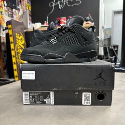 Black Cat Jordan 4