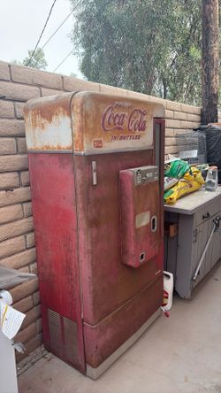 Antique Coca Cola Machine