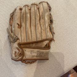 Children’s Sports Athletic baseball glove 