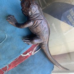 African Carved Lizzard