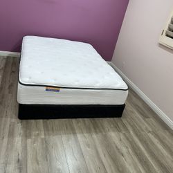 Simmons Queen Size Mattresses With Spring Box 