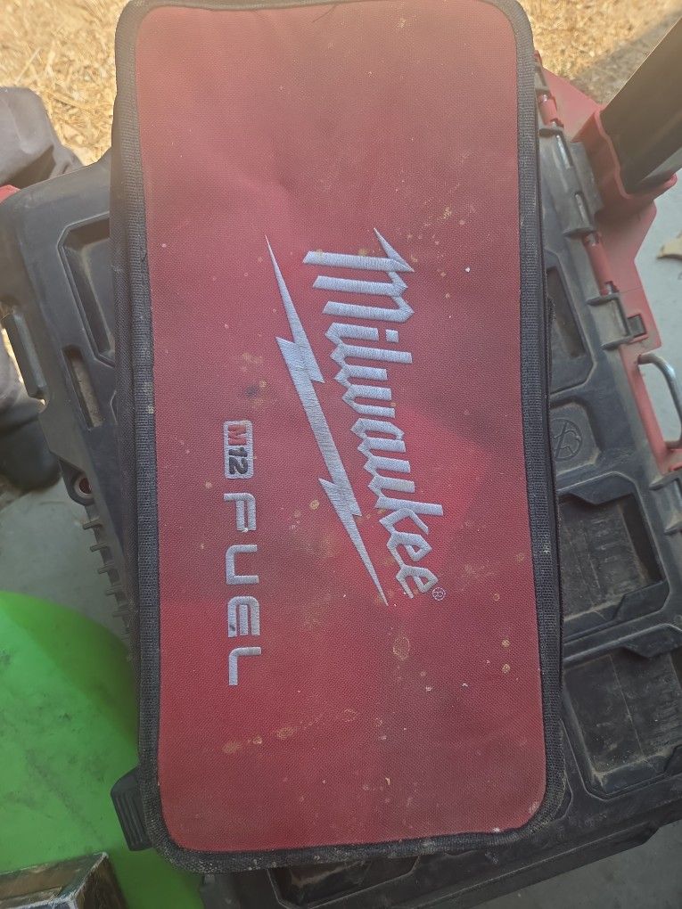Milwaukee Fast Cooper Cutters