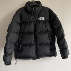 BRAND NEW MEN NORTHFACE 700 ‼️‼️