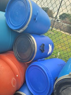 Chicken feed small drums