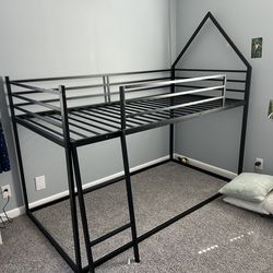 kid bunk bed