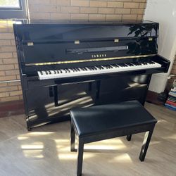 Yamaha b1 PE Piano